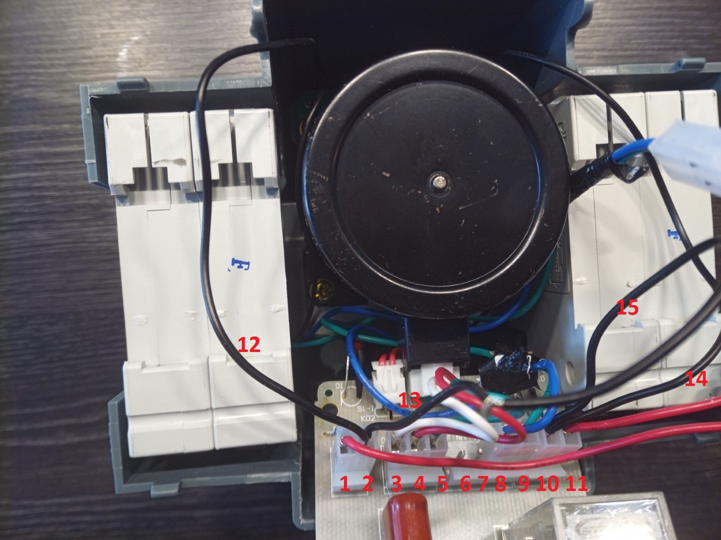 ATS automatic transfer switch Umbau Nachteinspeisung 04