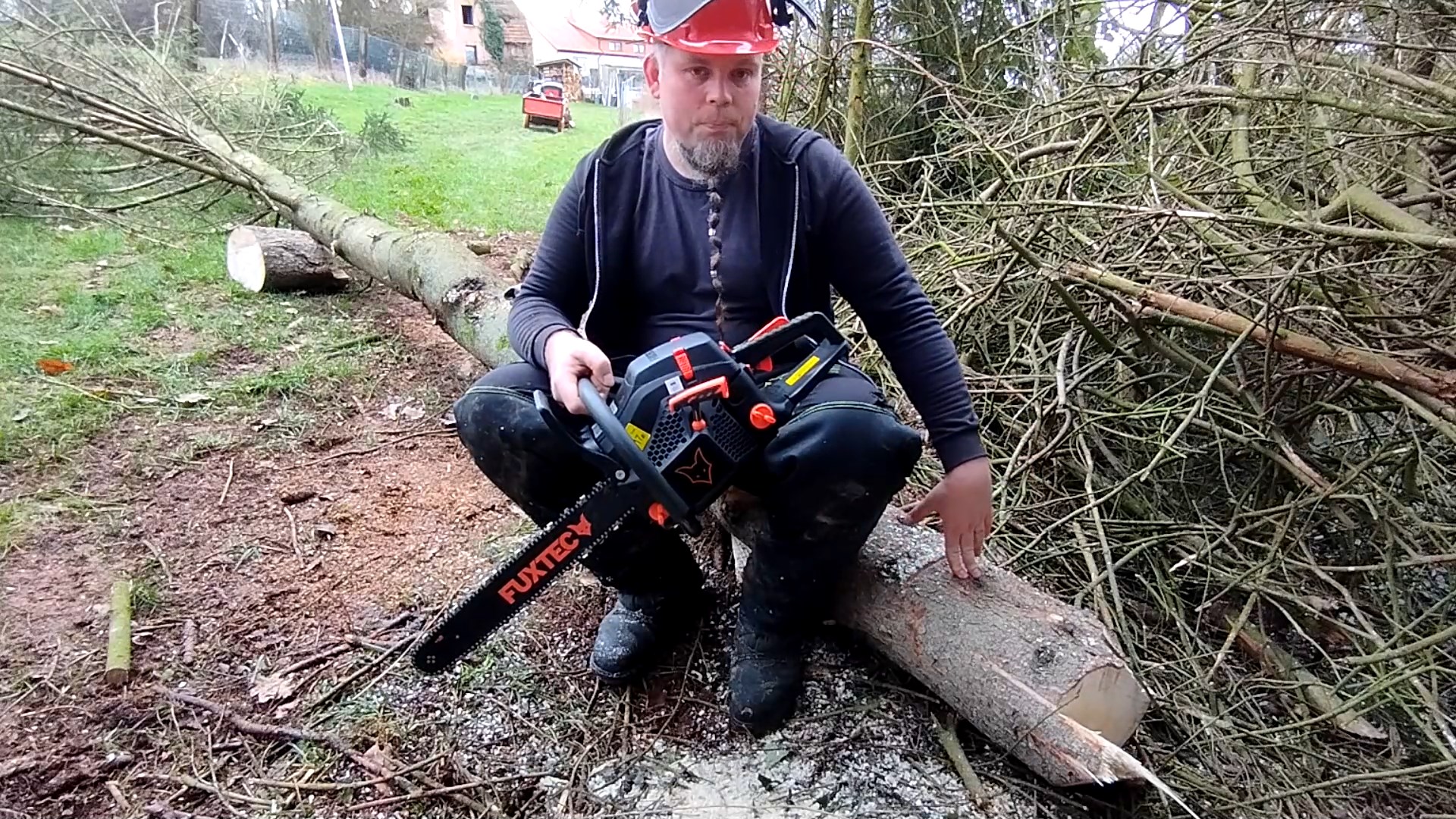 Fuxtec.mp4 snapshot 00.54.08.887