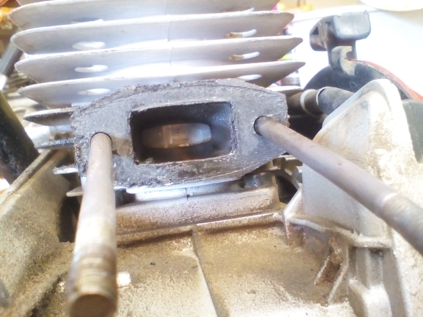 Auspuff Schalldaempfer chinesische Kettensaege 08