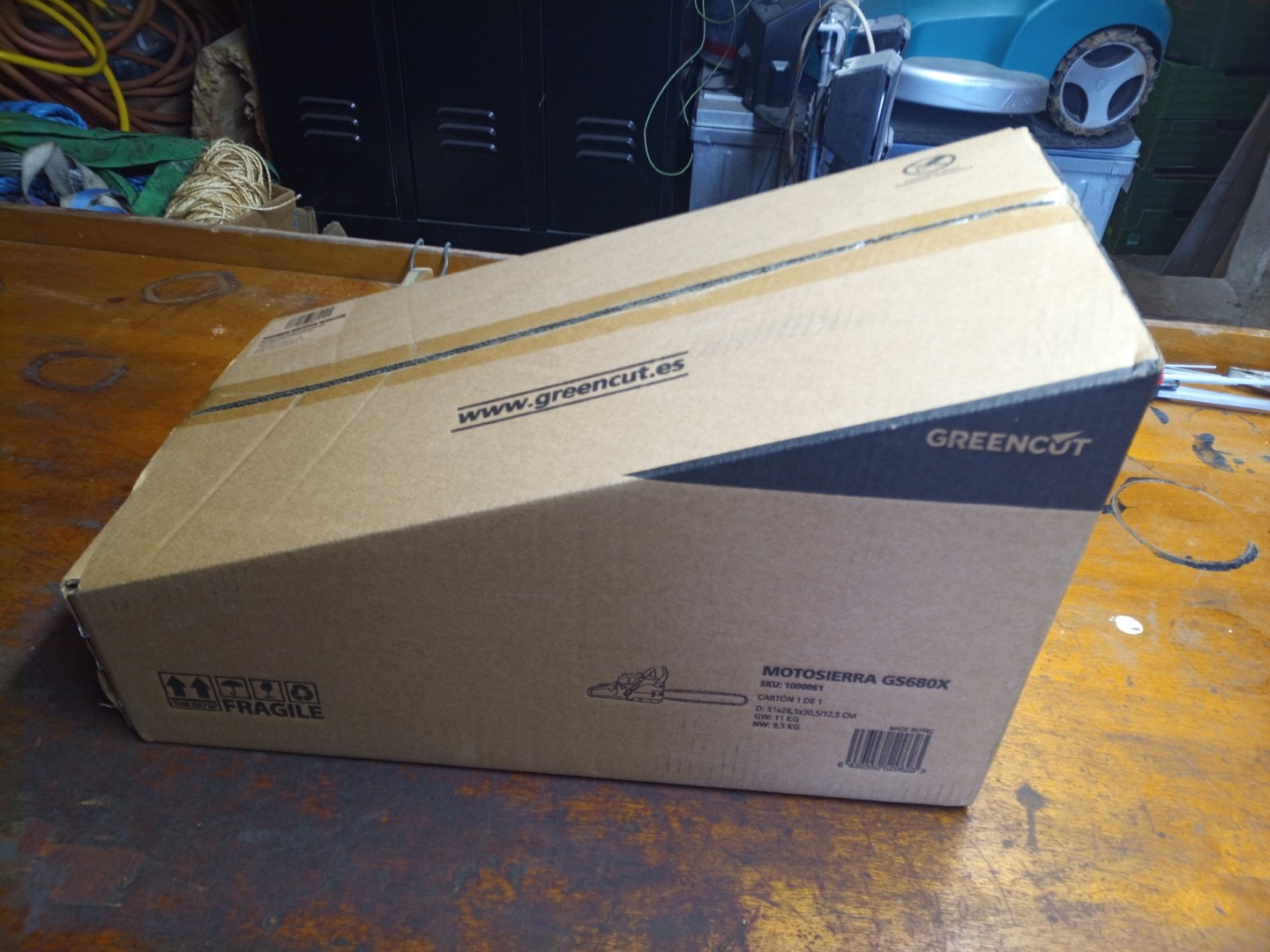 Greencut GS680X 68cc Kettensaege Benzin Motorsaege 01