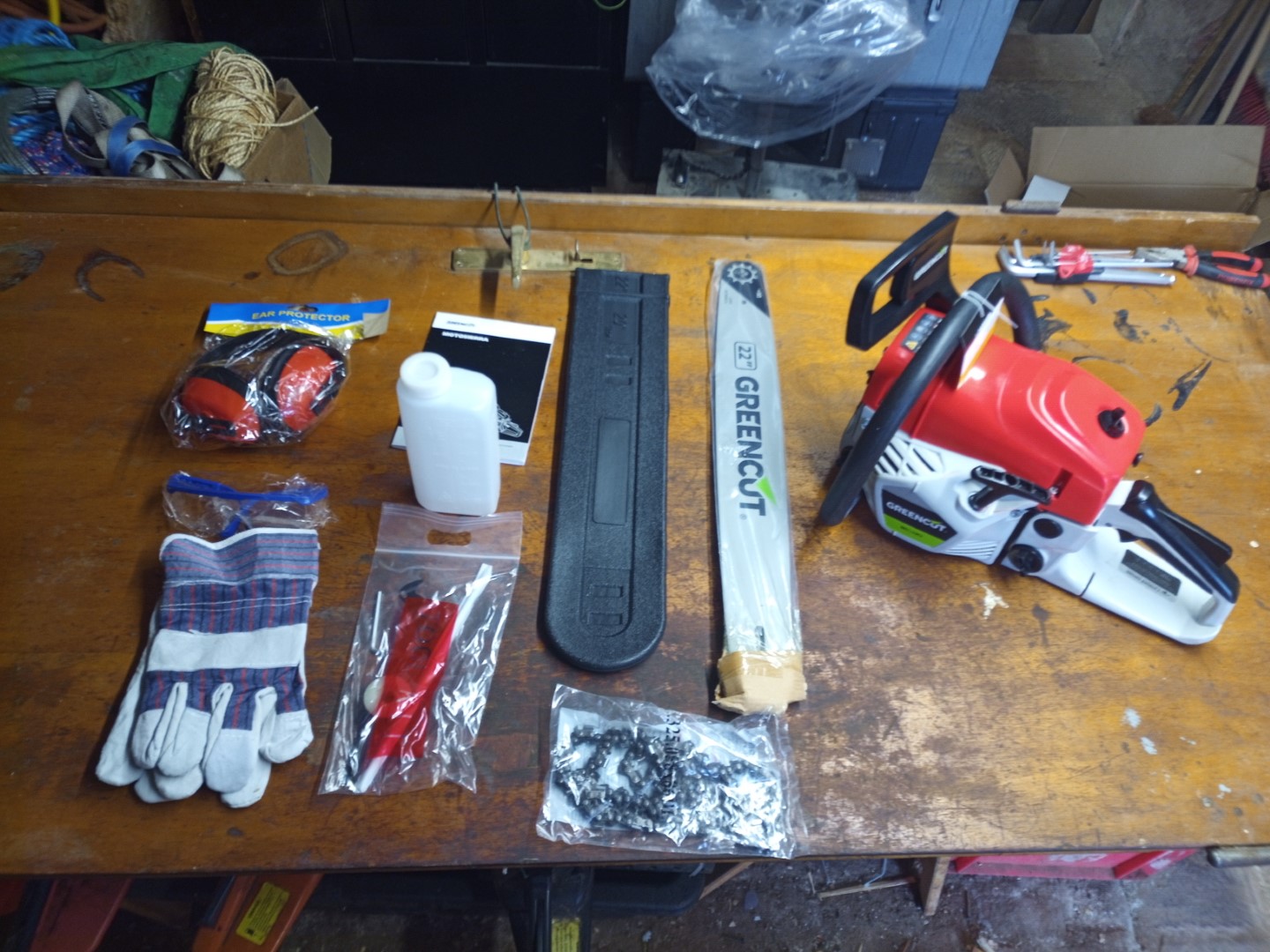 Greencut GS680X 68cc Kettensaege Benzin Motorsaege 04