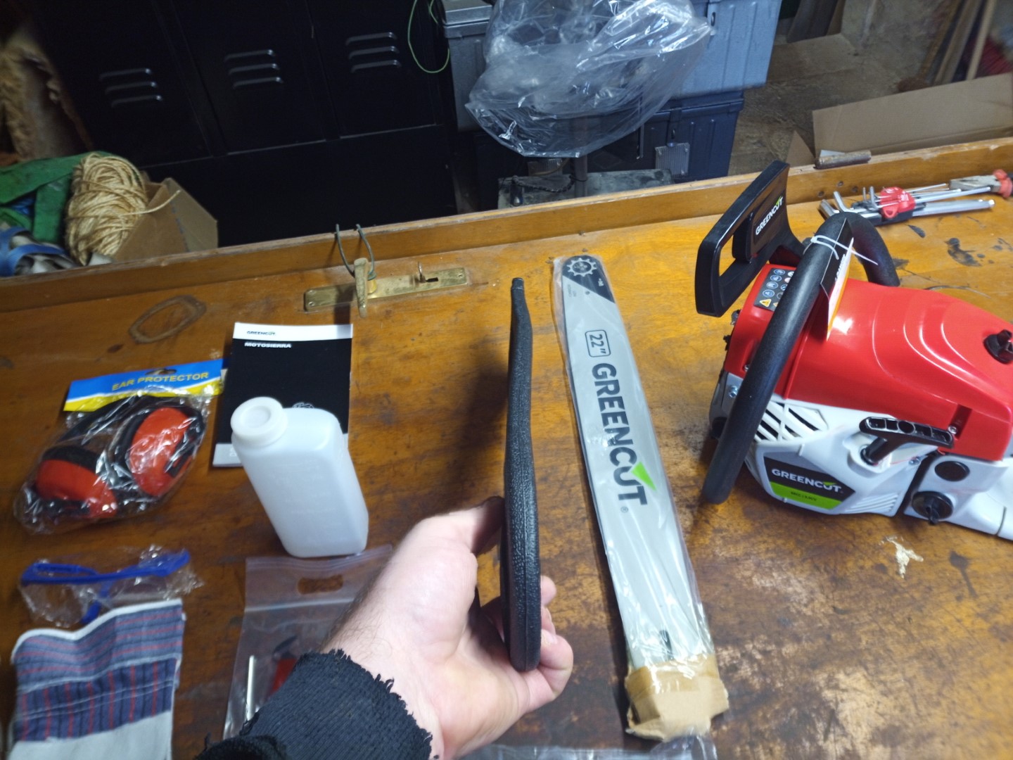 Greencut GS680X 68cc Kettensaege Benzin Motorsaege 06