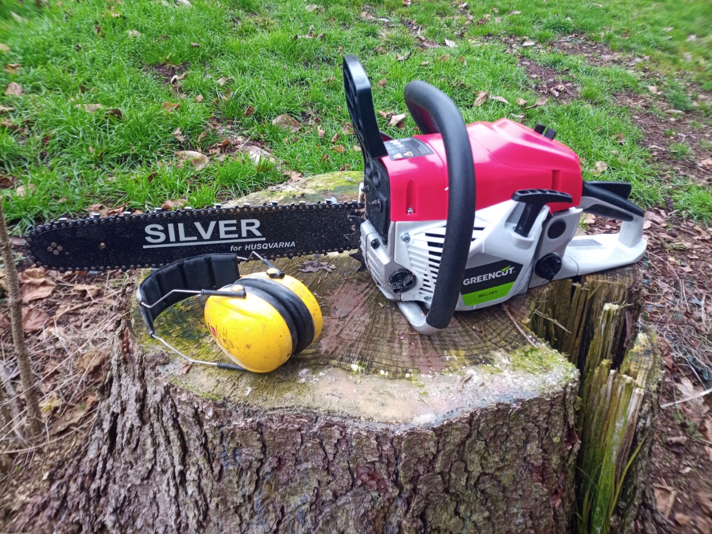 Greencut GS680X 68cc Kettensaege Benzin Motorsaege 34