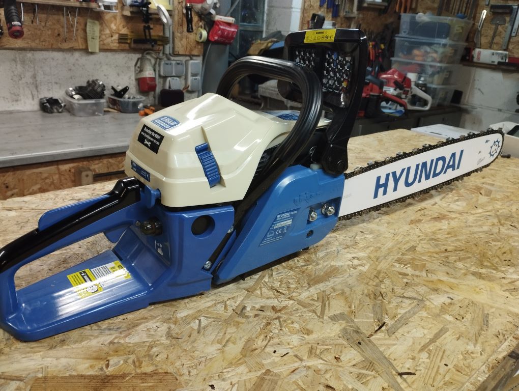 Hyundai CS6220G professionelle Benzin Kettensaege