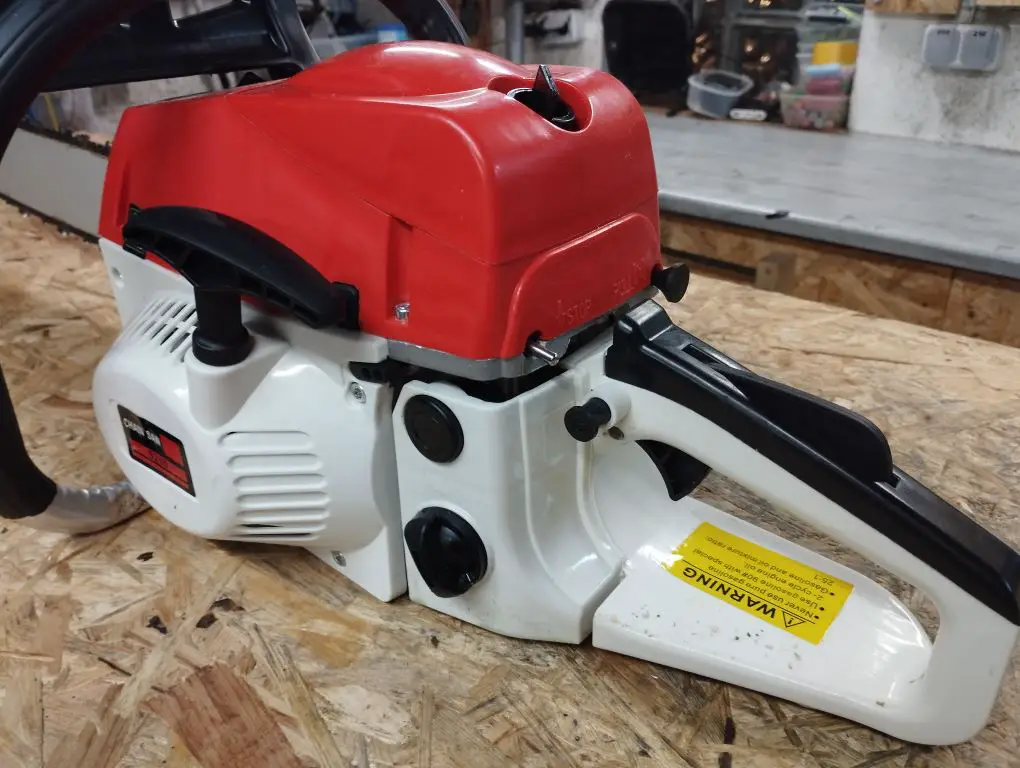 Kettensaege China Weiss Rot Chainsaw 5200 noname