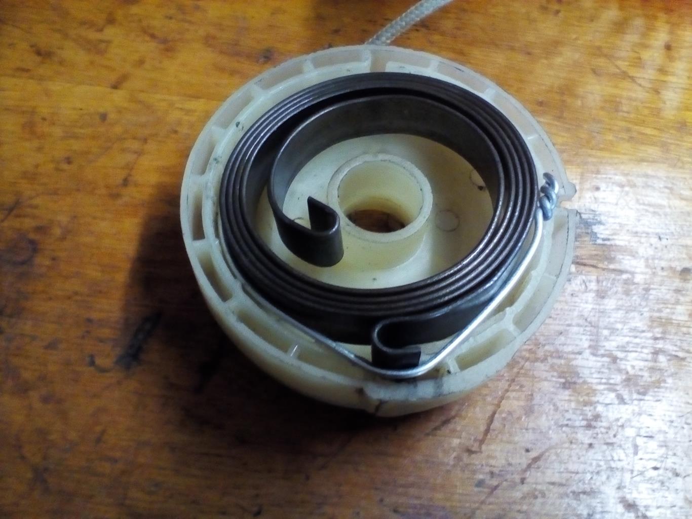 Seilzugstarter Easy Start reparieren chinesische Kettensaege 09