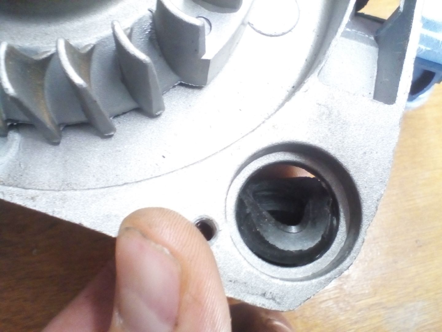 Tank Kurbelwellengehaeuse Motor AV Antivibration chinesische Kettensaege 16