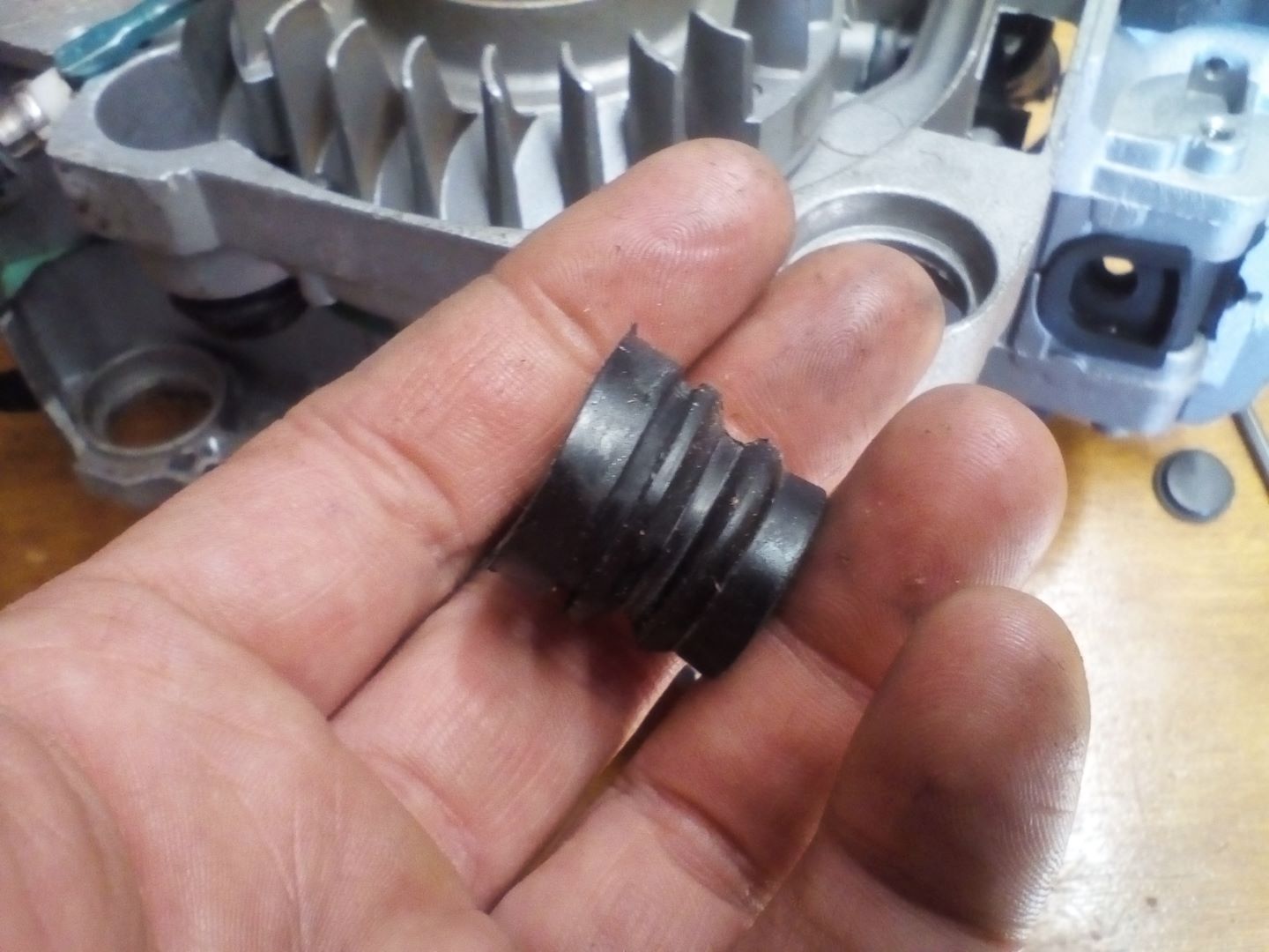 Tank Kurbelwellengehaeuse Motor AV Antivibration chinesische Kettensaege 17