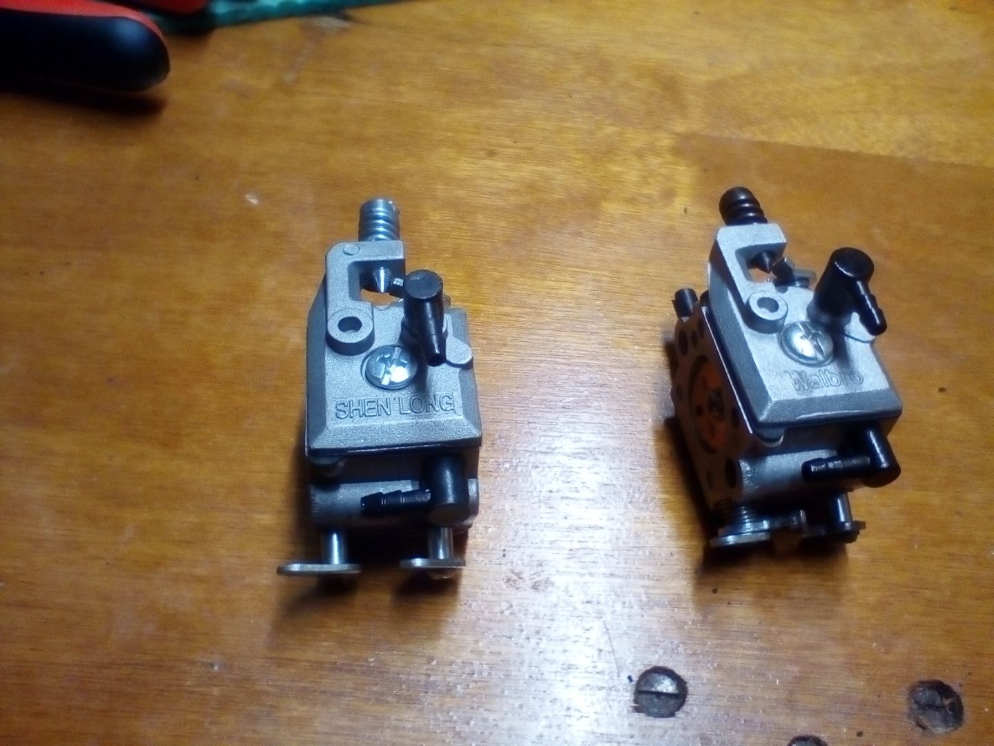 Vergaser ausbauen reinigen China Kettensaege 14