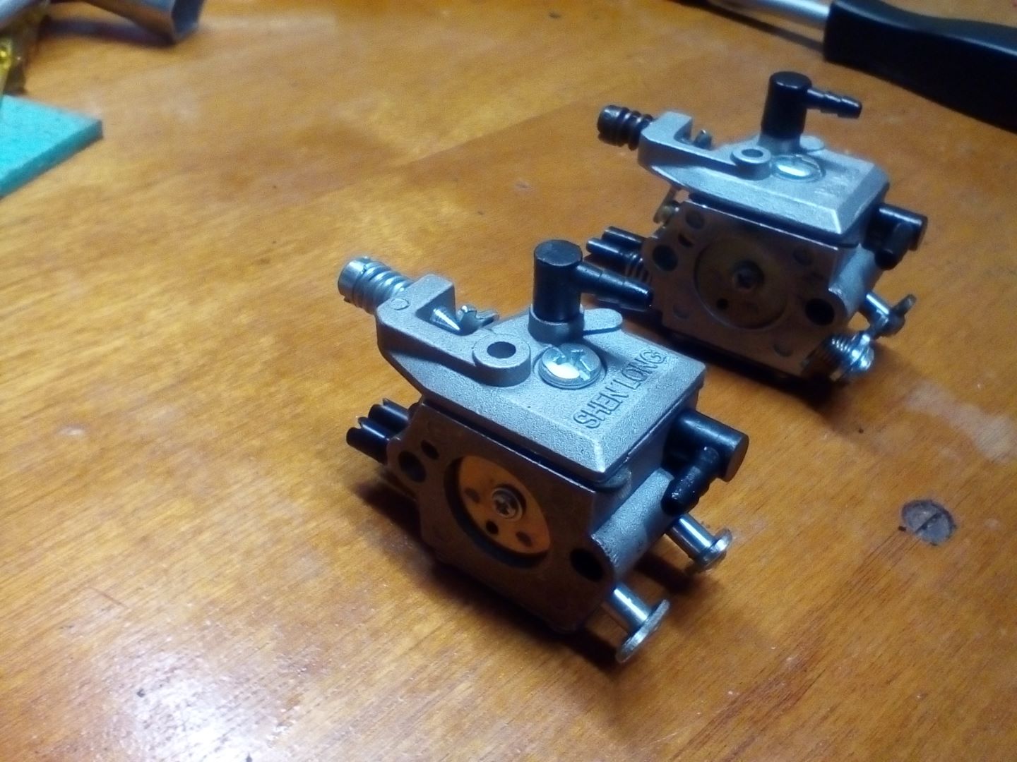 Vergaser ausbauen reinigen China Kettensaege 15