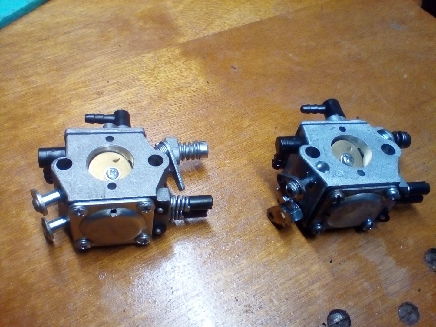 Vergaser ausbauen reinigen China Kettensaege 18