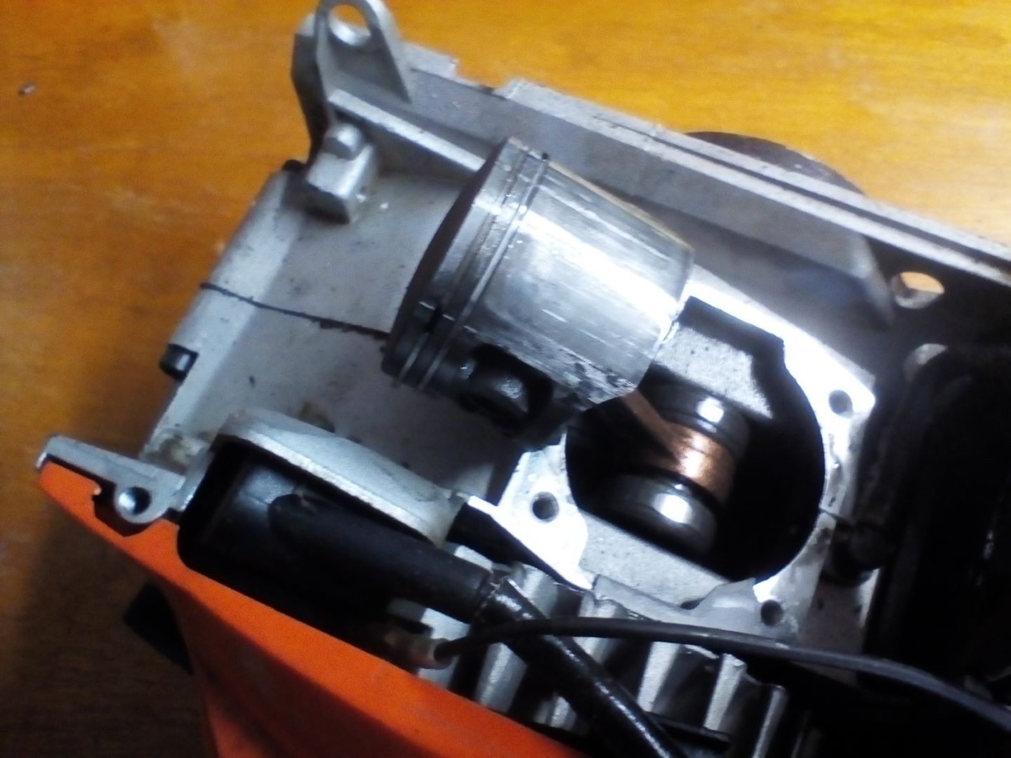 Zylinderkopf abbauen Motorschaden Chinesische Kettensaege 08