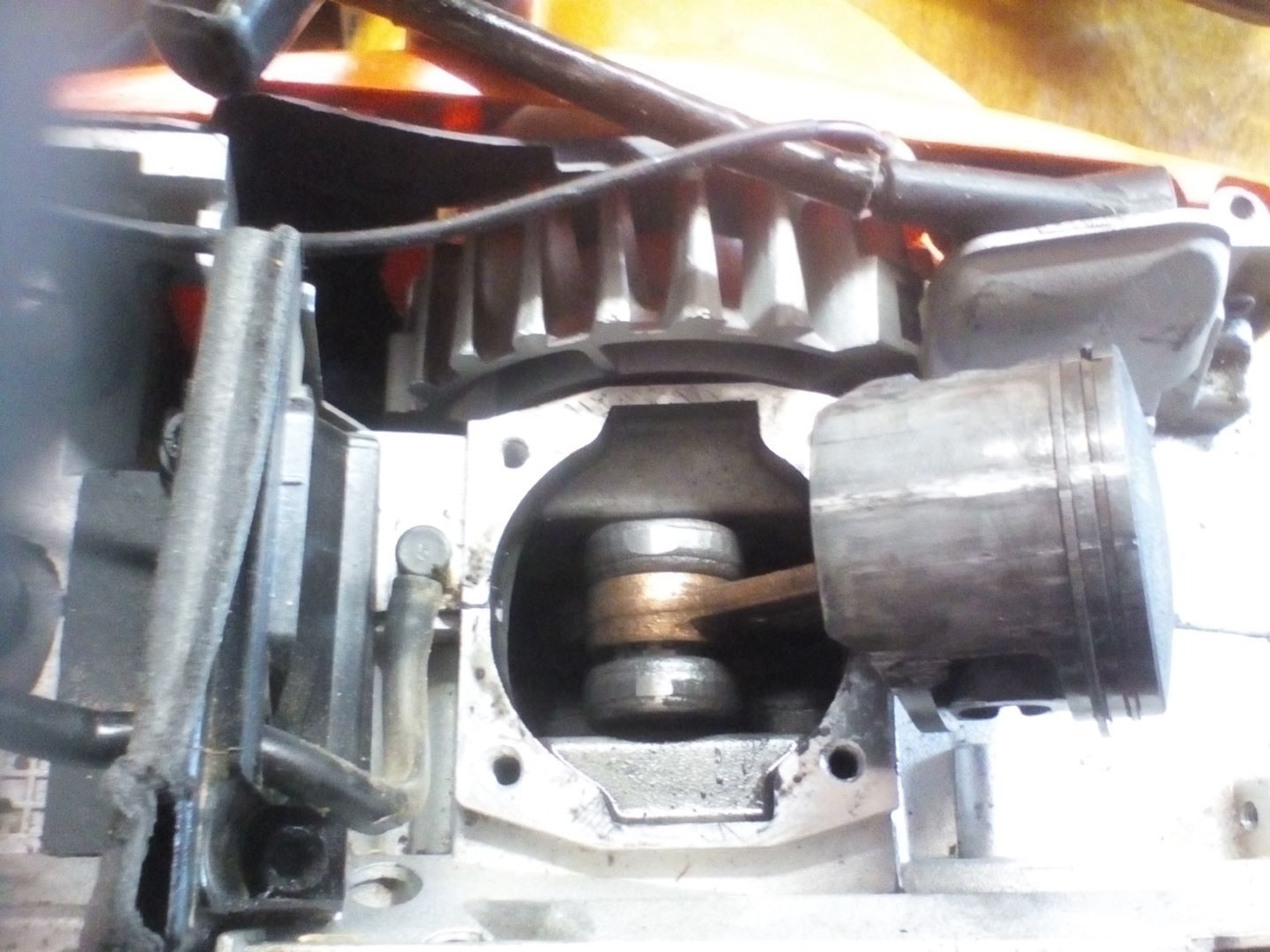 Zylinderkopf abbauen Motorschaden Chinesische Kettensaege 12