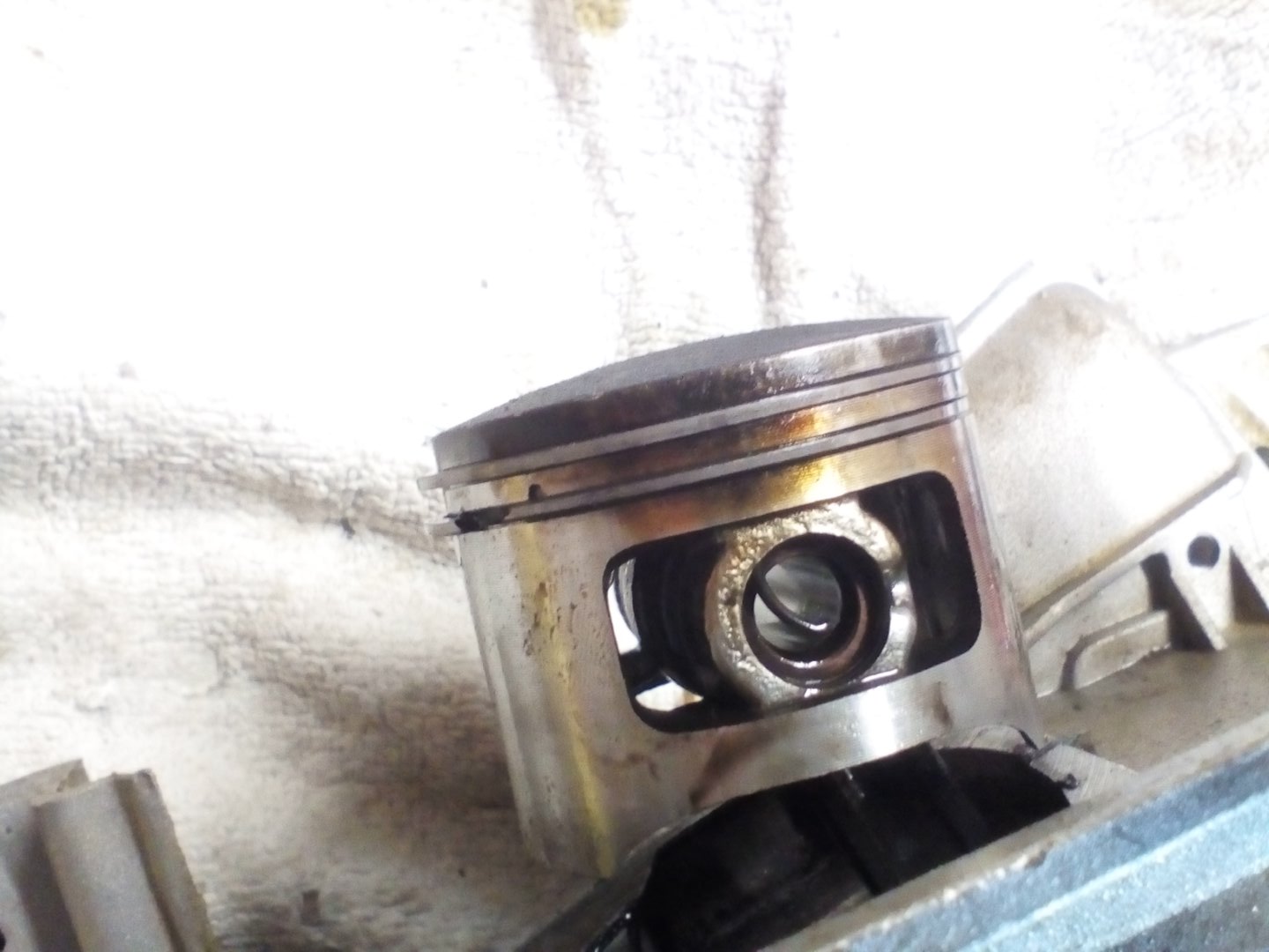 Zylinderkopf tauschen chinesische Kettensaege 02