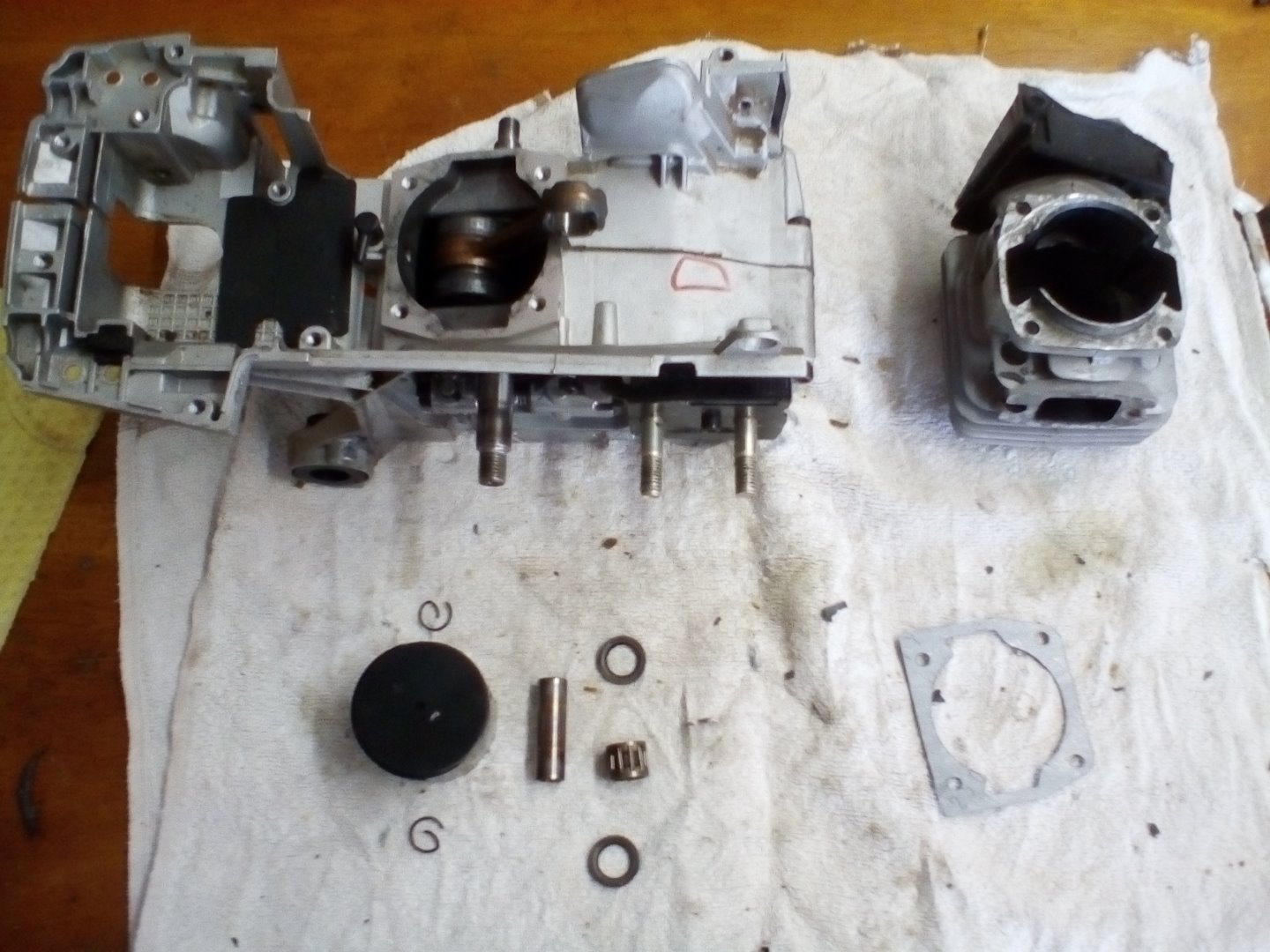 Zylinderkopf tauschen chinesische Kettensaege 04