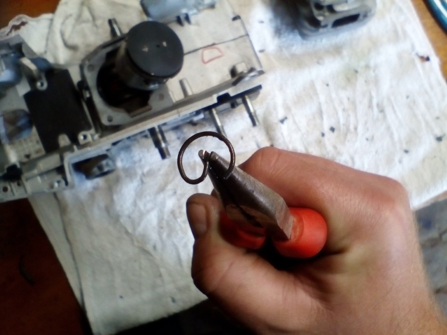 Zylinderkopf tauschen chinesische Kettensaege 08