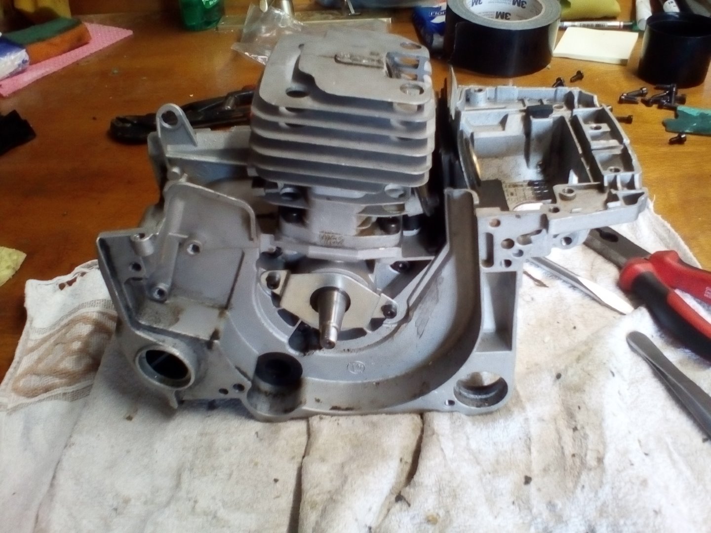 Zylinderkopf tauschen chinesische Kettensaege 11