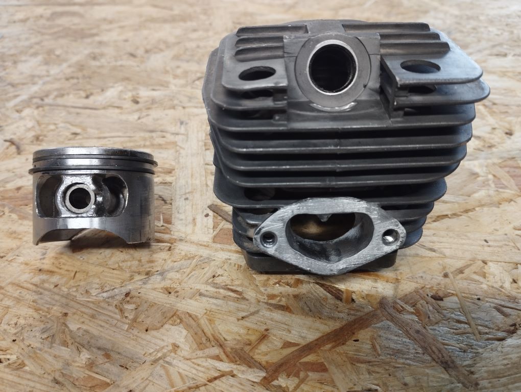 Zylindersatz 52cc ported 01