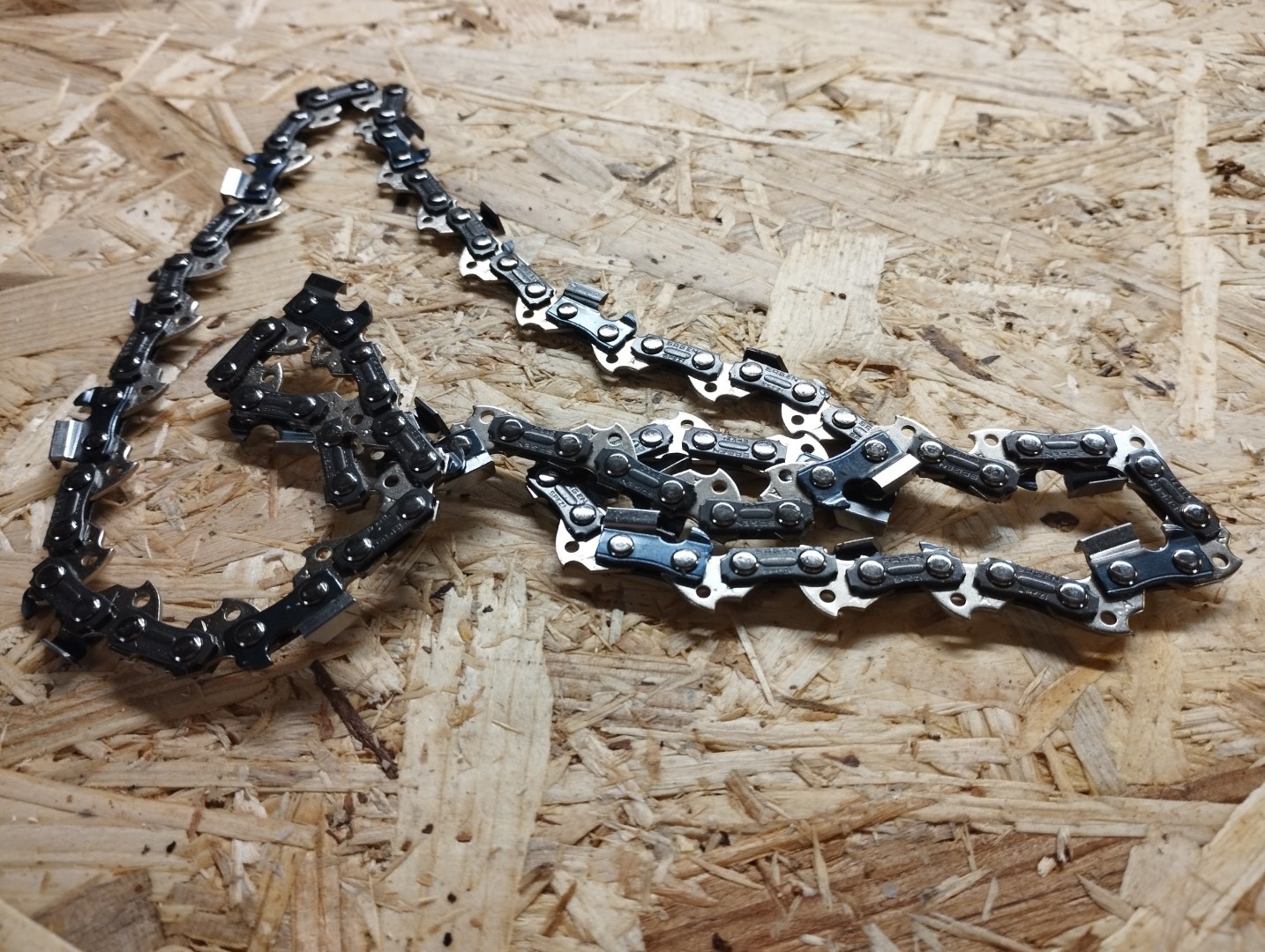 Motorsaege Akku Kettensaege Vollmeissel Sägekette Parkside 20V 40V PKSA 20 Li 40 Li 01