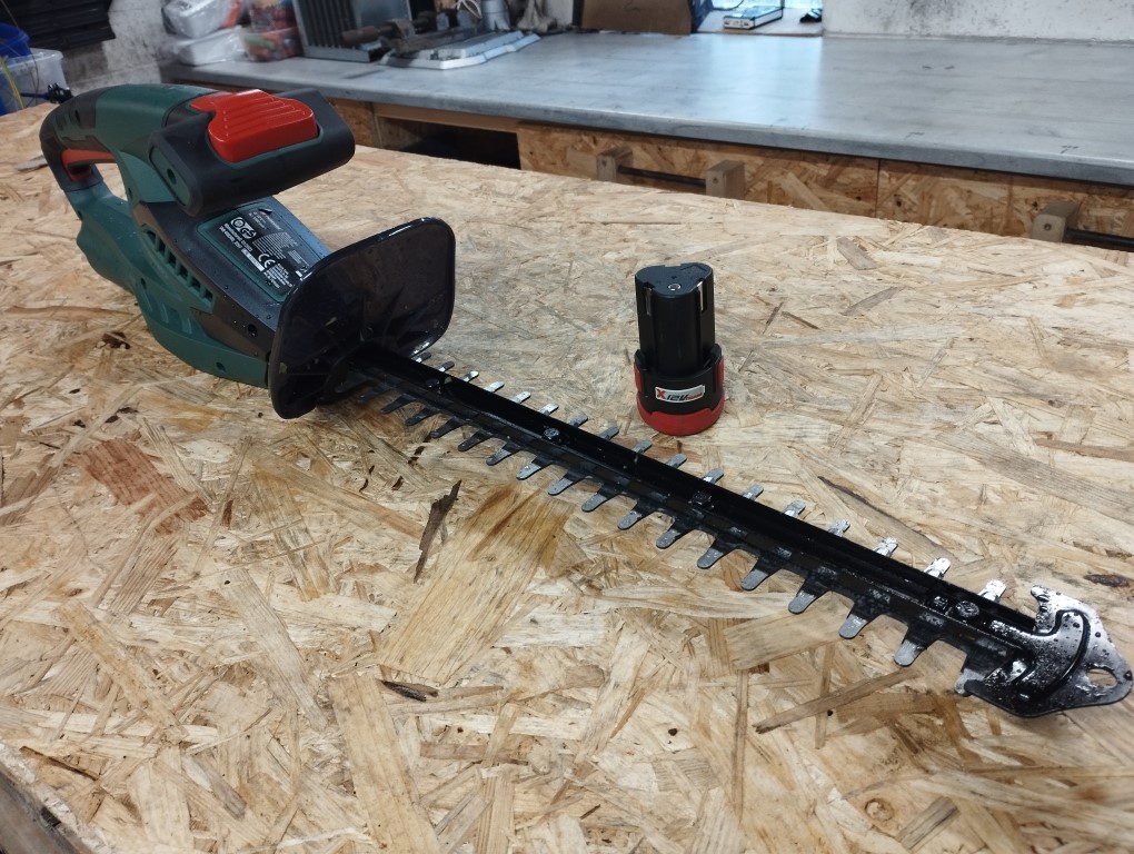 PARKSIDE 12 V Akku Heckenschere PHSA 12