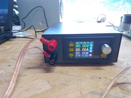 Bild von Labornetzteil