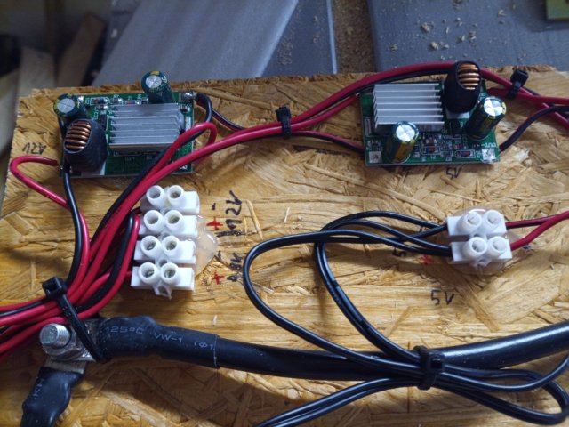 Bild von stepdown buck converter dc-dc-wandler