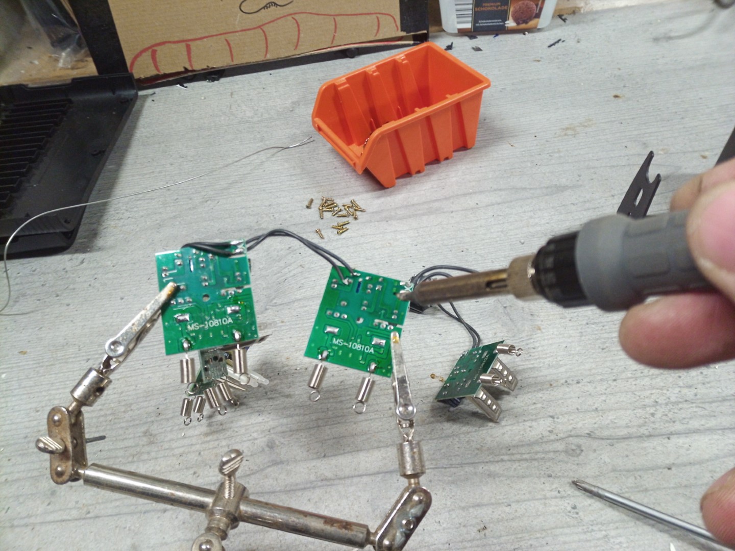 Phomax 10 Slot Charger 007