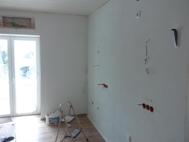 verputzt Rollputz, vergipst Gips