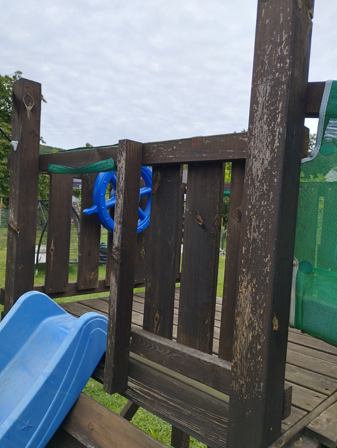 Klettergerüst Spielturm Rutsche Schaukel Sandkasten Jungle Gym restaurieren reparieren umbauen Hängebrücke