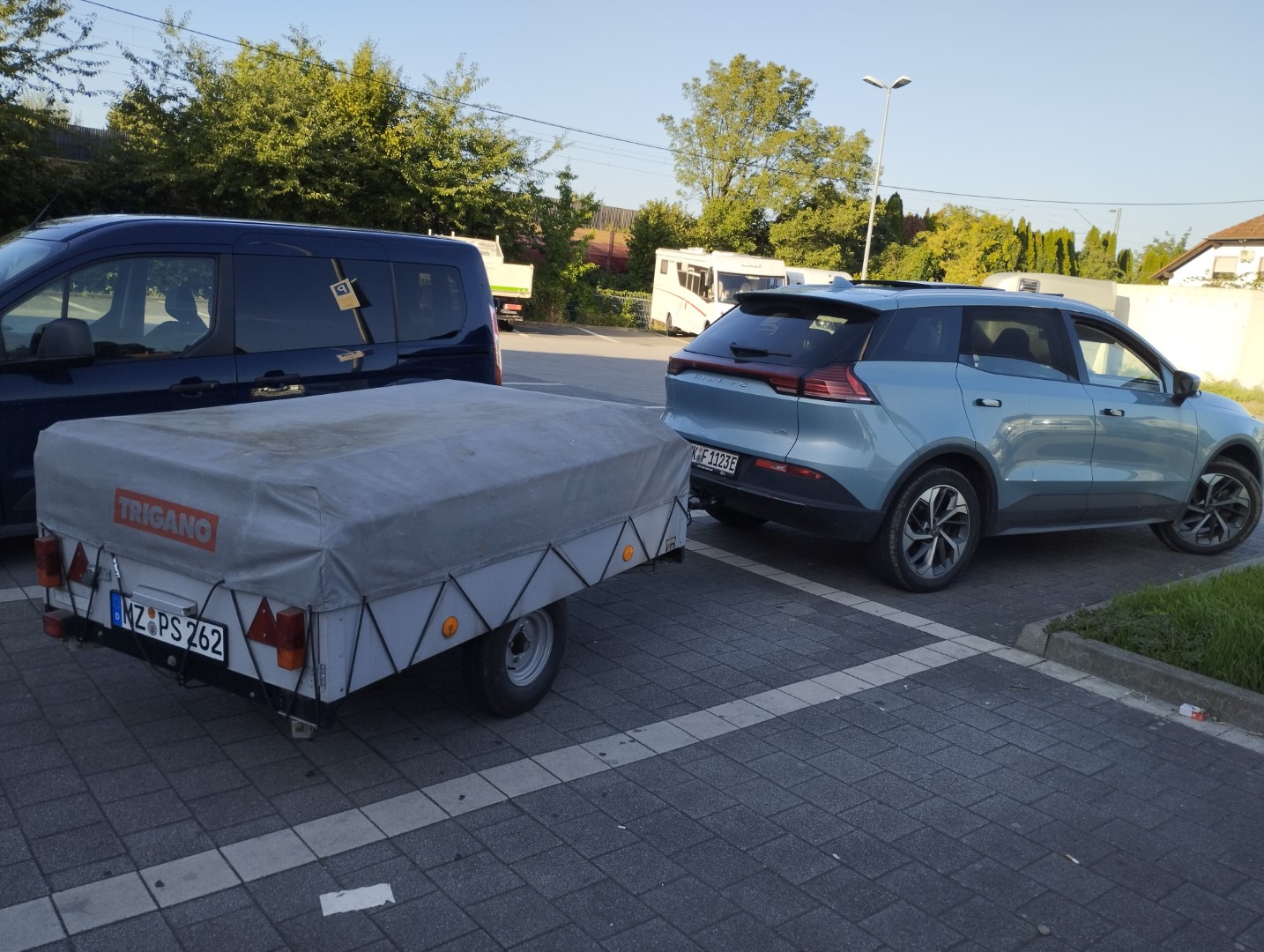 Faltcaravan Trigano Oceane Campen Elektroauto E-Auto Wohnwagen Wohnanhänger Falter Klappfix Alpenkreuzer