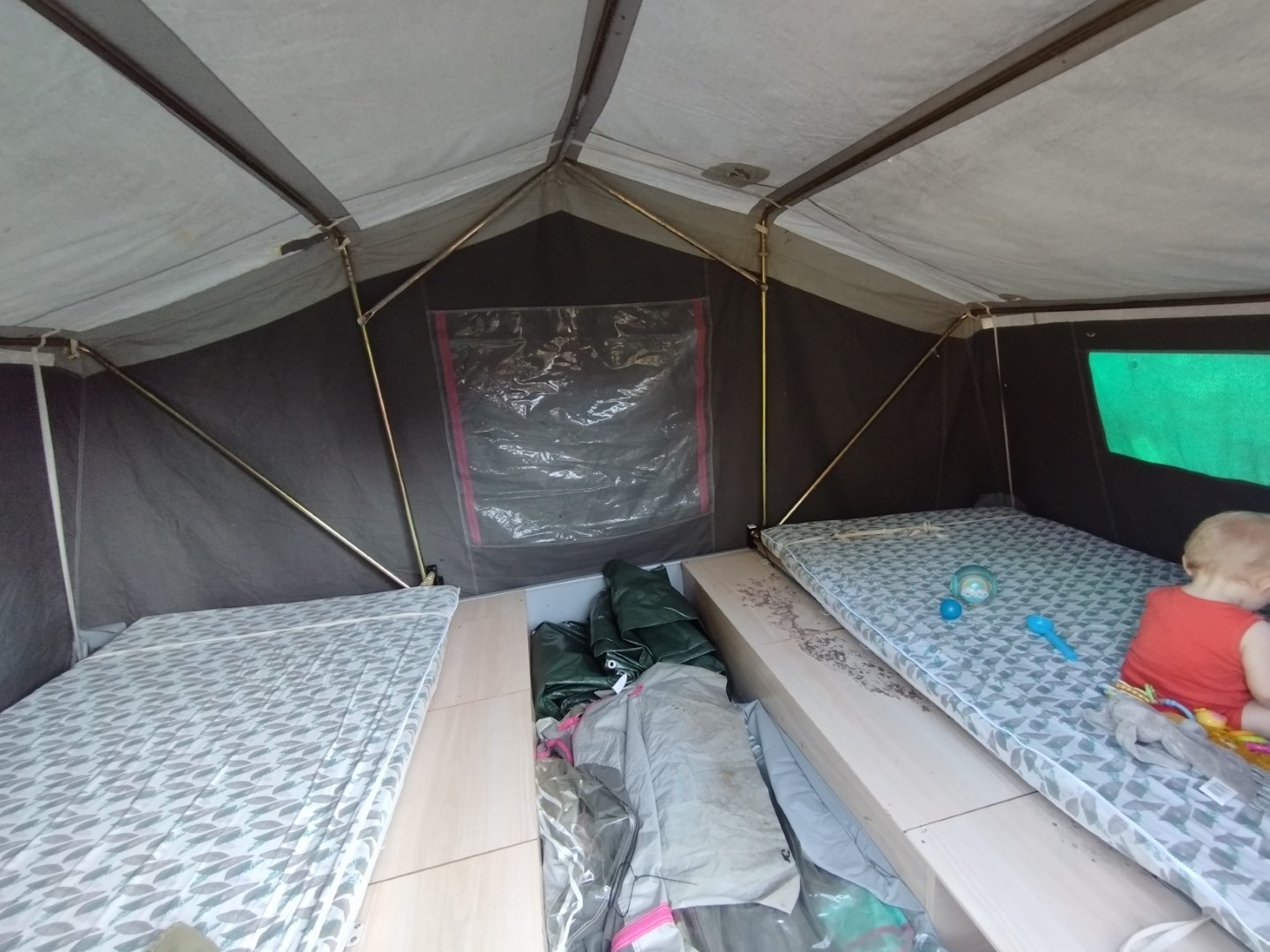 Faltcaravan Trigano Oceane Campen Elektroauto E-Auto Wohnwagen Wohnanhänger Falter Klappfix Alpenkreuzer