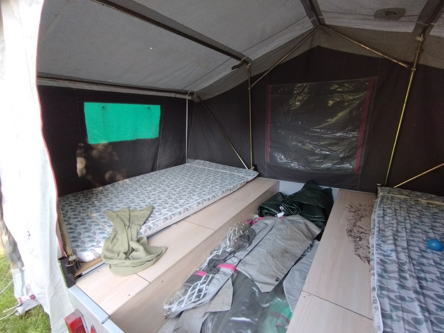 Faltcaravan Trigano Oceane Campen Elektroauto E-Auto Wohnwagen Wohnanhänger Falter Klappfix Alpenkreuzer