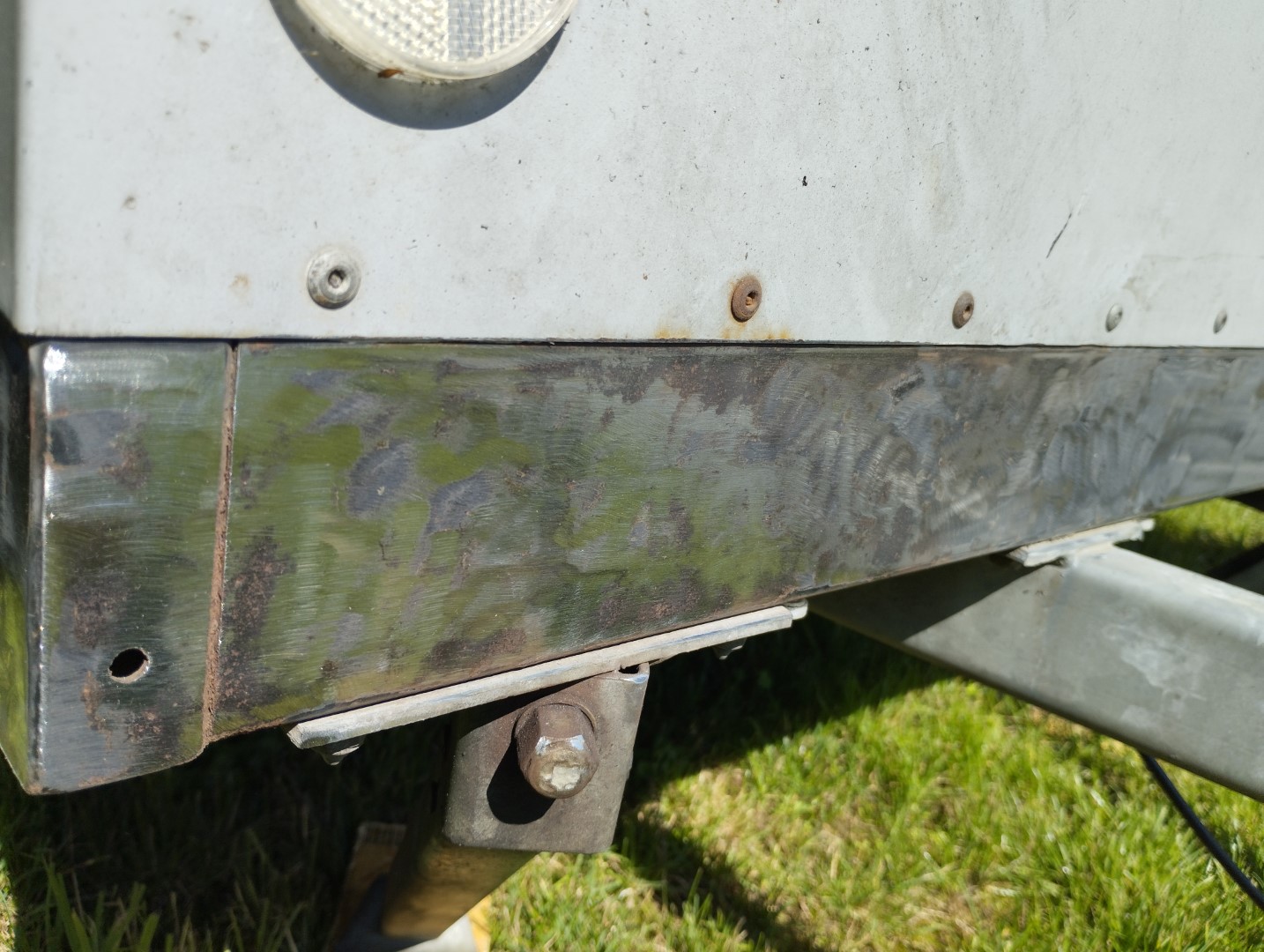 Faltcaravan Trigano Oceane Campen Elektroauto E-Auto Wohnwagen Wohnanhänger Falter Klappfix Alpenkreuzer