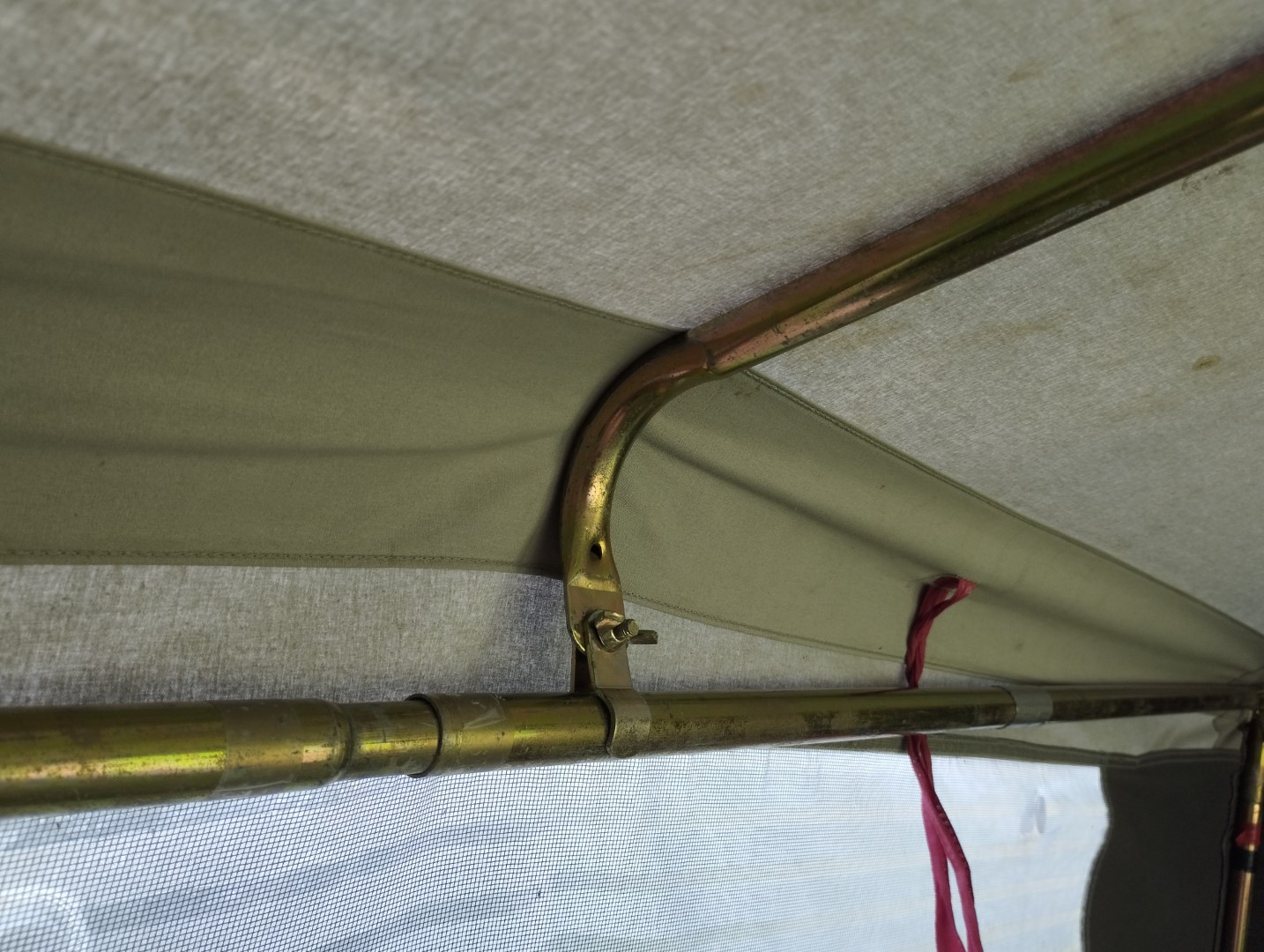 Faltcaravan Trigano Oceane Campen Elektroauto E-Auto Wohnwagen Wohnanhänger Falter Klappfix Alpenkreuzer