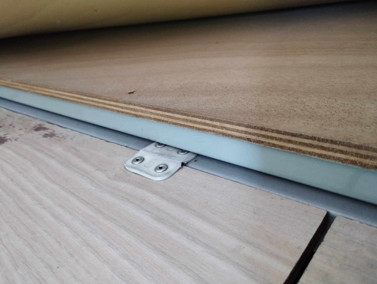 Faltcaravan Trigano Oceane Campen Elektroauto E-Auto Wohnwagen Wohnanhänger Falter Klappfix Alpenkreuzer