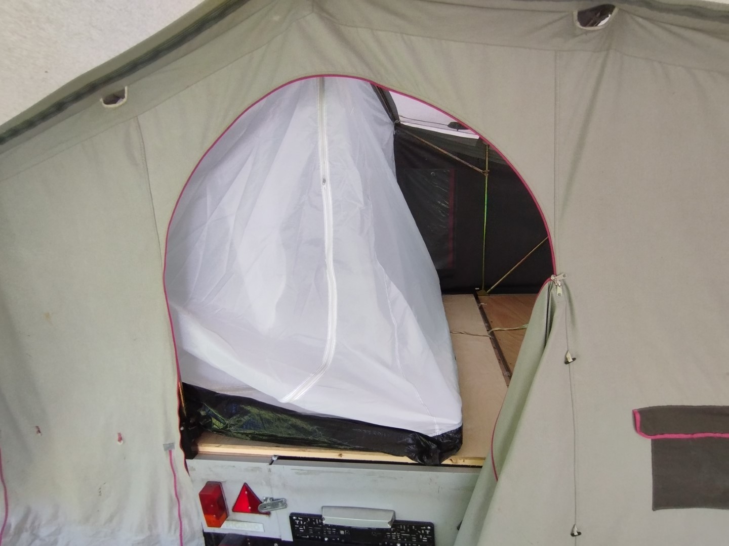 Trigano Oceane Faltcaravan Elektroauto Wohnwagen Camping Falter Wohnanhaenger