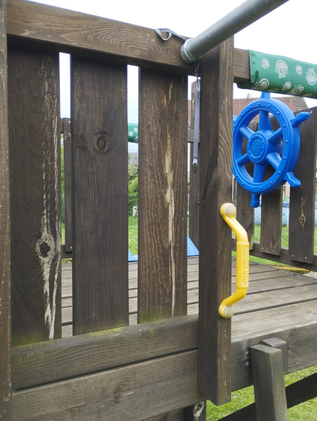 Klettergerüst Spielturm Rutsche Schaukel Sandkasten Jungle Gym restaurieren reparieren umbauen Hängebrücke