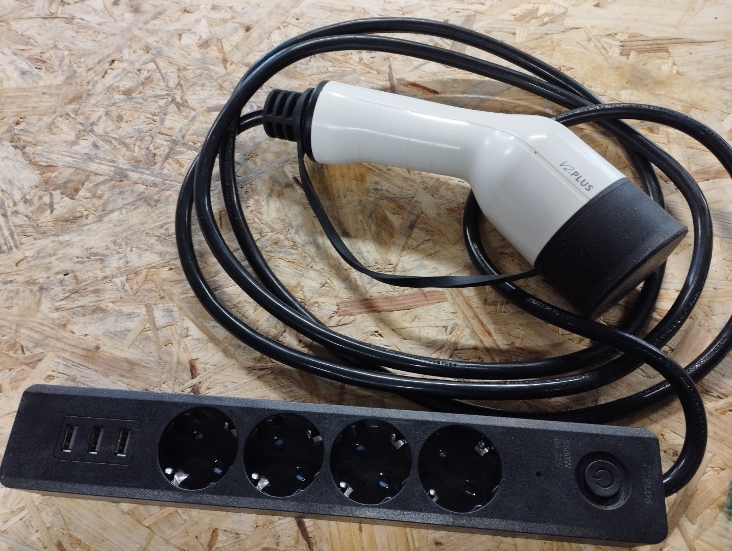V2L Adapter Aiways U5 BYD